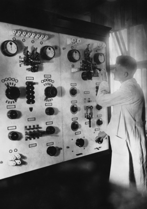 Image telegraphs station, 1930 (b/w photo)