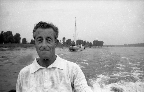 Fish death by poison accident on the Rhine 1969 DEU, Germany, Rhine The …, 1969 (photo)