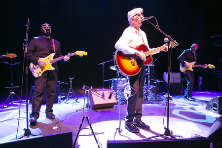 Nick Lowe & Los Straitjackets, Shepherd's Bush Empire, London, UK, 2019 (photo)
