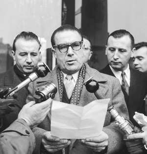 Ministerial Crisis of January 7, 1952 (b/w photo)