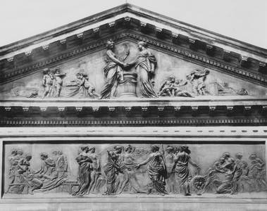 Ecole De Medecine, Fronton Du Pavillon Central Sur Cour D'Honneur, Bas-Relief De L'Entree, Architecte, Gondoin, Sculptures de Berruer (b/w photo)
