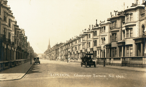 Gloucester Terrace in London (b/w photo)