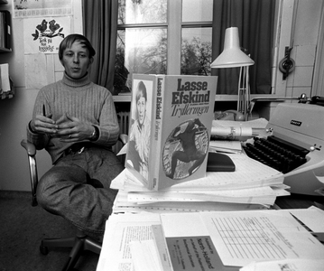 Oslo 197311. Skater and world record holder Lasse Efskind has written a politically colored sports novel, "The magic" …, 1973 (photo)