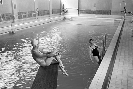 Sports and relaxation in the swimming pool, Freudenstadt, Germany 1930s (b/w photo)