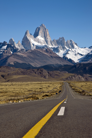 View of Mount Fitzroy range from  Ruta 23 (photo)