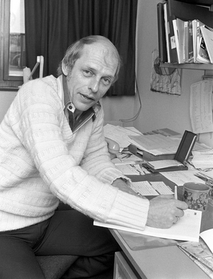Oslo 1979-03:  Knut Th. Gleditsch, sports journalist NRK, photographed in his office, March  …, 1979 (photo)