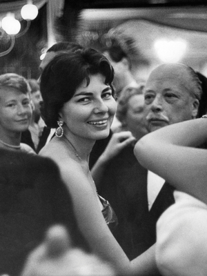 Empress Soraya of Persia, in the 50s (b/w photo)