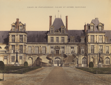 Palais de Fontainebleau, Facade et Entree Principale (colour photo)