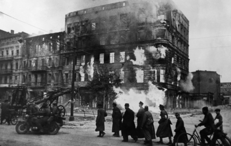 End of war - Battle for Berlin 1945 (photo)
