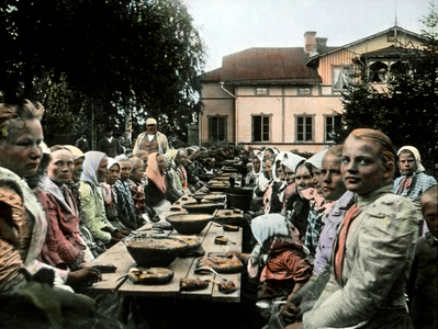 Finnish women sitting together and havin a "Talkoot", Finland 1920s