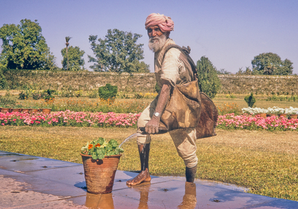 Water carrier (a bhishti), Gunga Din, 1967 (photo)