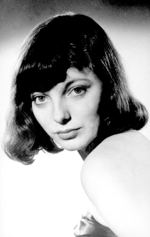 Joan Collins in 1950 (b/w photo)