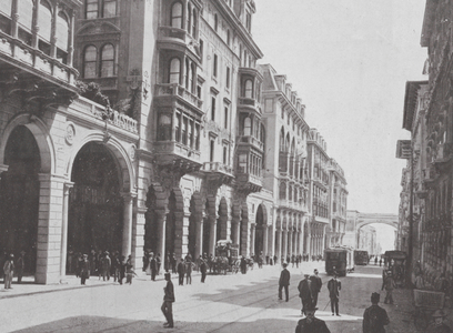 Genova, Via XX Settembre (b/w photo)