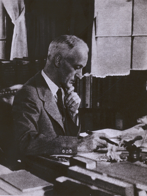Harvey Cushing, neurosurgeon, portrait (b/w photo)