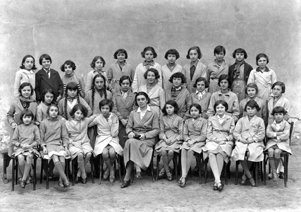 Young schoolgirls with their teacher in Béziers, France 1933 (b/w photo)