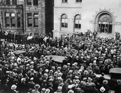 Assembly of the unemployed in Union Town, 1931 (b/w photo)