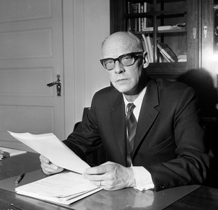 Oslo 19690226 Prime Minister Ole Myrvoll in his office  …, 1969 (photo)
