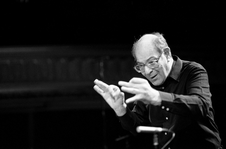 Mauricio Kagel in 1990 (b/w photo)