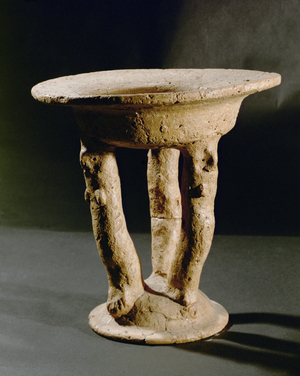 Bowl on a tripod with anthropomorphic legs, from the vicinity of Hebron, Israel (pottery)