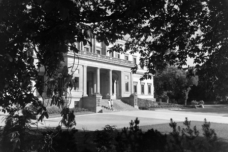 The Wilhelm Palais in Stuttgart, Germany 1930s (b/w photo)