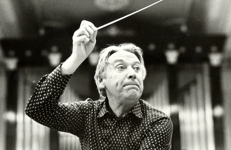 Kiril Kondrashin conducting with