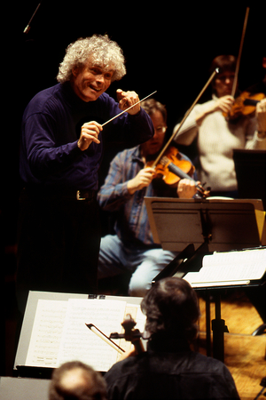 Simon Rattle - Portrait of the British conductor born in 1955, rehearsing in Paris