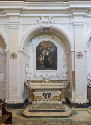 Left wall, side altar, 18th century (photo)