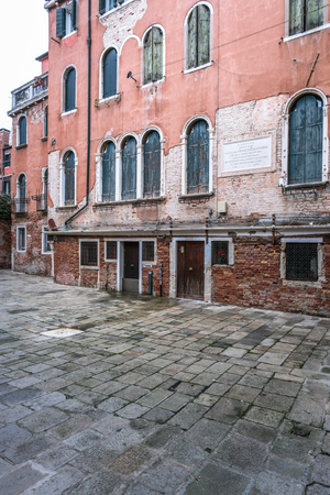 Campiello de la Madona, Cannaregio, house or, Venice, Italy (photo)