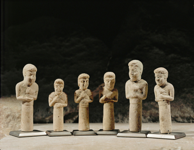 Six orantes. Terracotta statuettes from Susa, Iran. Middle-Elamite …