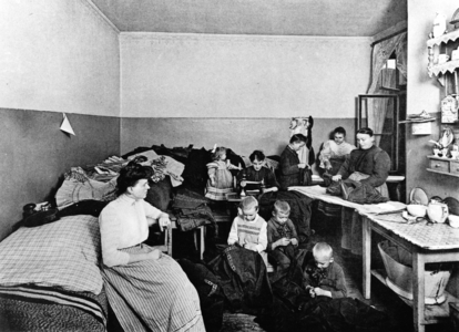 Imperial period - housing misery 1911 (photo)