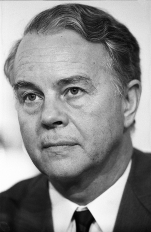 Ernst Albrecht at the CDU state party conference in Lower Saxony,1989 (photo)
