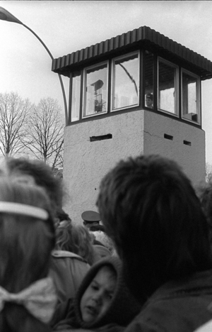 Opening of the Berlin Wall in the GDR 10 11 1989 after the opening …, 1989 (photo)