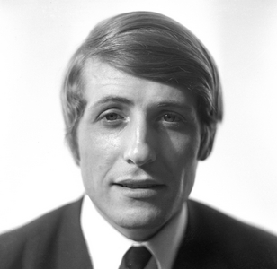 01 03-1968, Berlin, GDR Reiner Schoene, actor Berlin, look into the camera, eye contact, GDR, German, …, 1968 (photo)