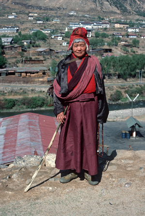 Buddhist nun, Bhutan, Himalayas (photo)