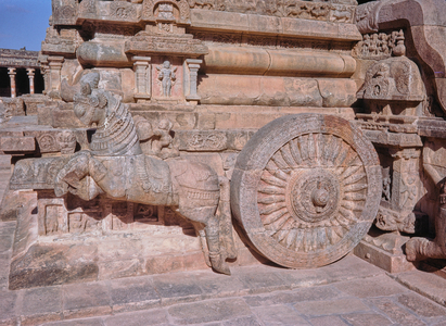 Airavatesvara Temple, Darasuram, Kumbakonam, Thanjavur District, Tamil Nadu; Dravidian architecture, 12th century, 1978 (photo)