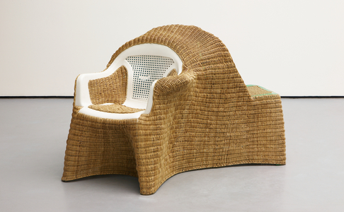 Una Famiglia chair, 2006 (plastic chair, natural fire, iron structure)