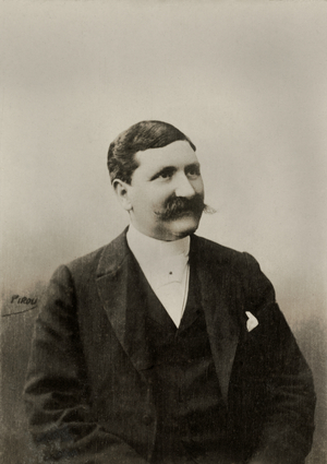 Portrait de l ecrivain Francois Comte de Nion  (photo)