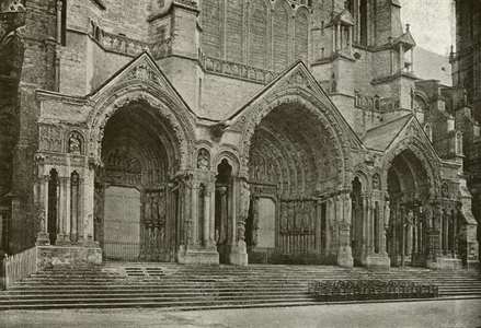 Chartres, Cathedrale, Porche Nord (b/w photo)
