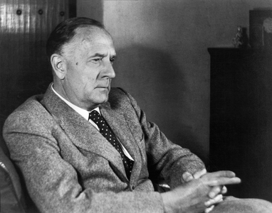 California: c.1947 A portrait of astronomer Edwin Hubble.  (b/w photo)