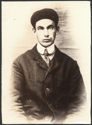 James McClarence alias Henry Noble, labourer, arrested for stealing clothes, North Shields, UK, 1906 (b/w photo)