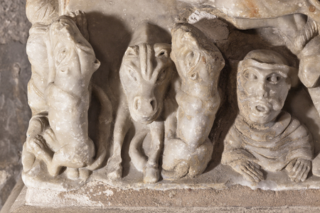 Saint-Hilaire (Aude) / Bas-relief "Sarcophagus of Saint-Sernin" (photo)