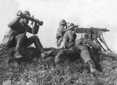 Heavy machine gun during a maneuver of the Reichswehr, 1930 (b/w photo)