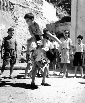 Children in Spain, Spanish village, 1951 (photo)