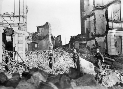 II. WK - Western Front - German retreat, 1944 (photo)