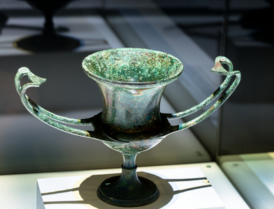 High foot canthara (Cast bronze, hammered, bifid handles)