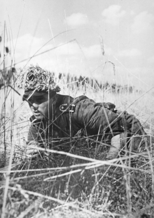 German soldier on the Eastern front, 1944 (b/w photo)