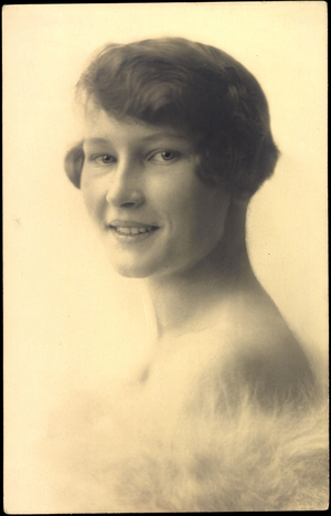 Photo Ak Duchess von Hohenberg, Adel Austria, Portrait (b/w photo)