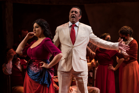Antonio Gandia as Rafael Ruiz “el Macareno” and Mariola Cantarero as Solea, 2022 (photo)