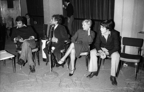 

Jean Louis Foulquier with Darry Cowl, Line Renaud, and Remy Laurent, 1977