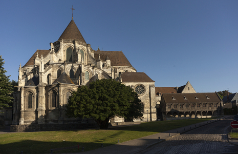 View of the cathderal, Noyon, Nord-Pas-de-Calais-Picardie, Oise, France (photo)
